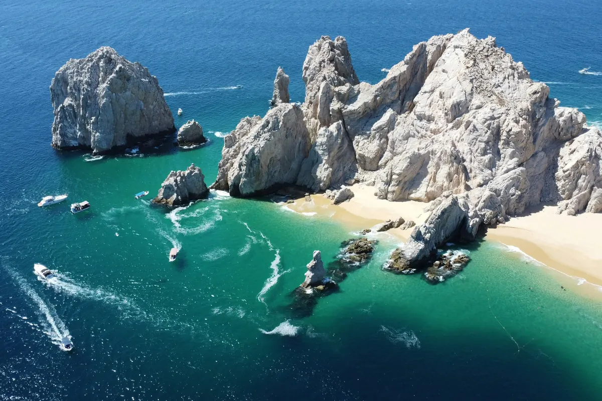 The arch at Cabo San Lucas seen from above